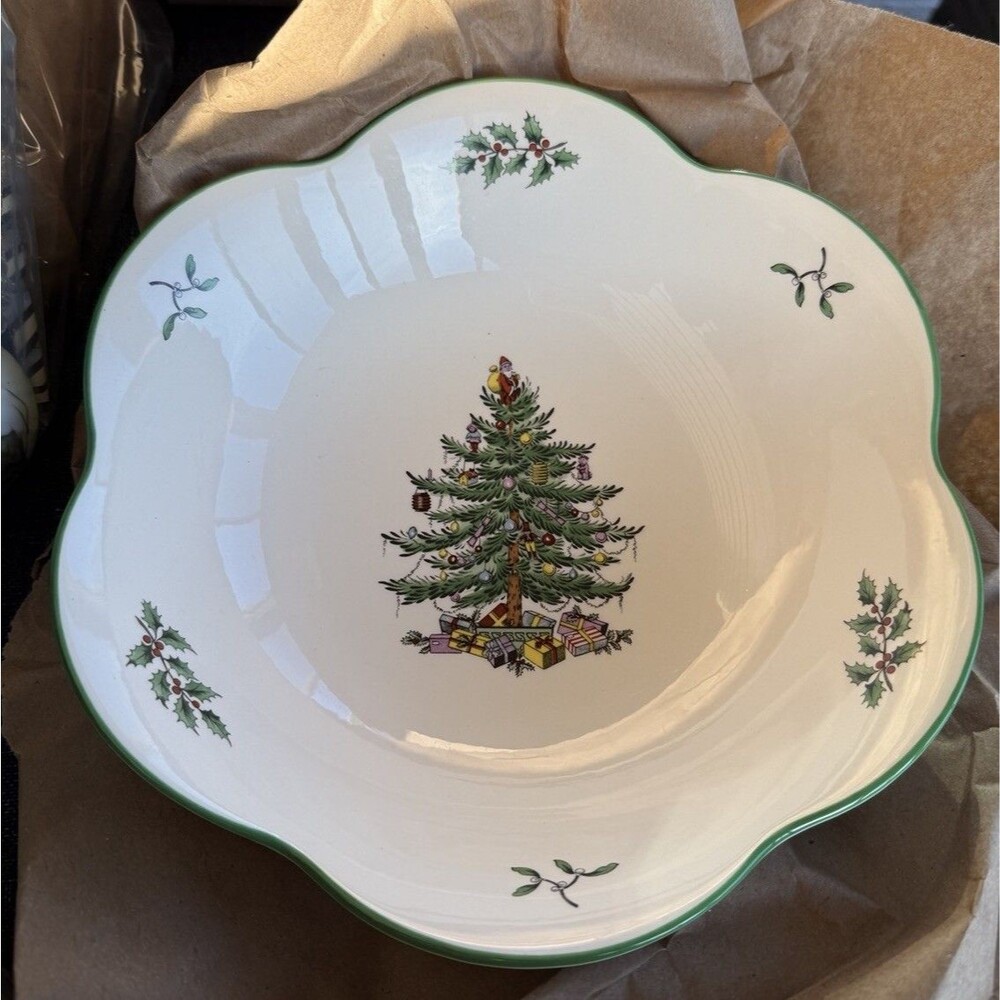 Spode Christmas Tree 9 Inch Scalloped Daisy Serving Bowl England S3324-A6
